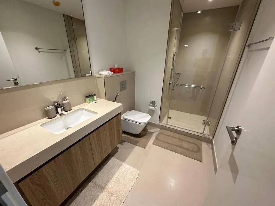 Your Dubai Home 0*,